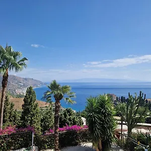 Bella Vista In Center With Pool By Holidays Italy